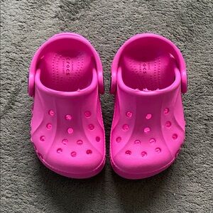 CROCS Electric Pink Clog (Toddler Size 5)